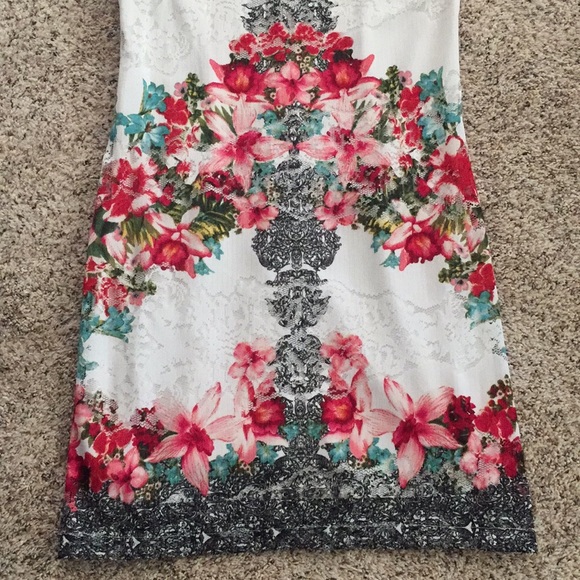 🌸Flower Print Dress🌺 - Picture 2 of 8